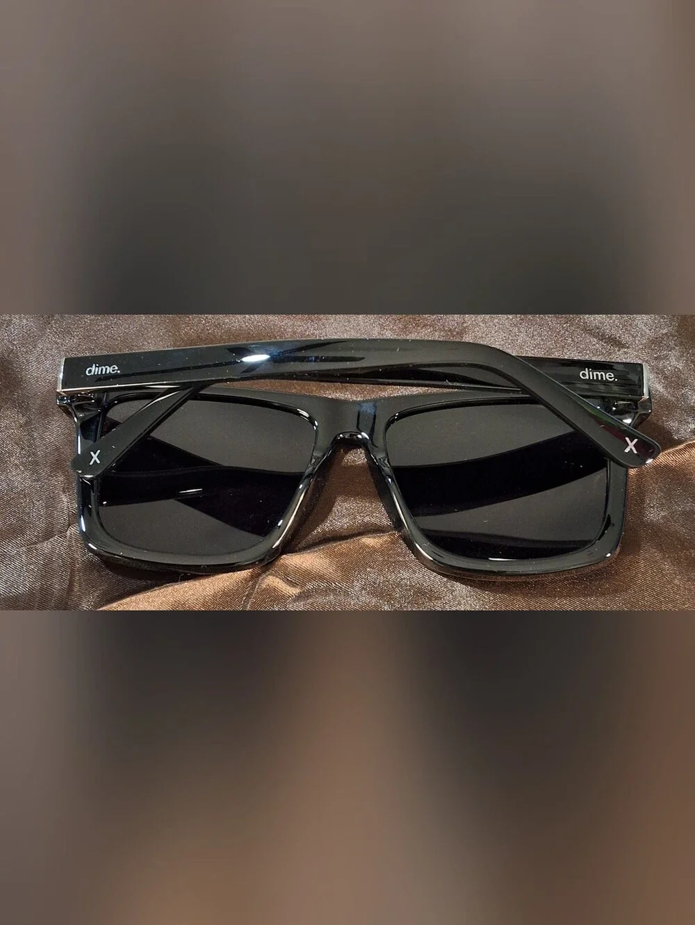 Dime Hang Back Black Oversized Sunglasses + Pouch